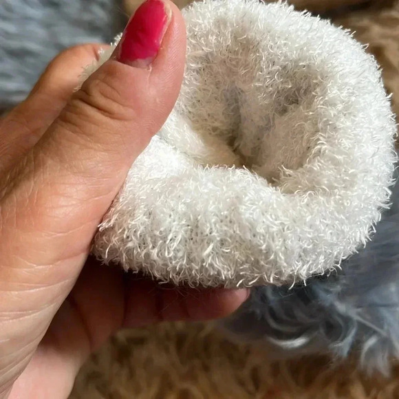 Pure Bliss slippers - Picture 3 of 3